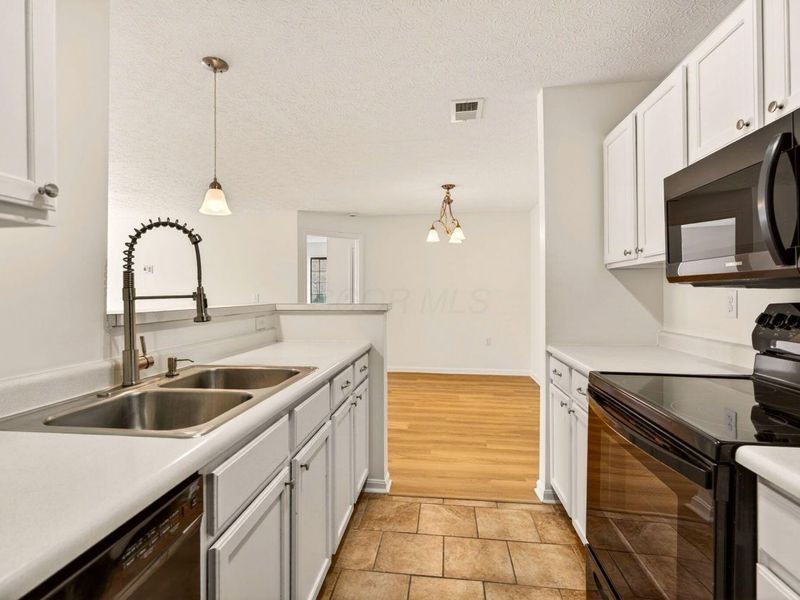 6789 Meadow Creek Drive, Unit 101, Columbus, OH 43235 Photo 21