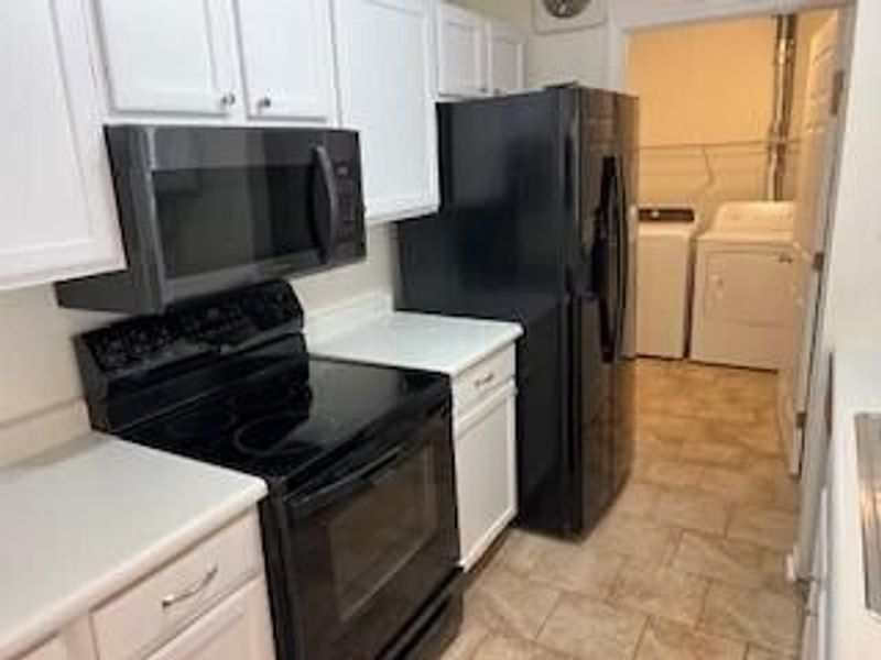 6789 Meadow Creek Drive, Unit 101, Columbus, OH 43235 Photo 3