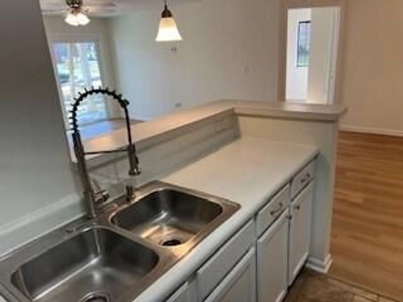 6789 Meadow Creek Drive, Unit 101, Columbus, OH 43235 Photo 4