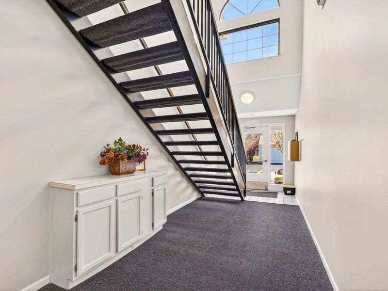 6789 Meadow Creek Drive, Unit 101, Columbus, OH 43235 Photo 8