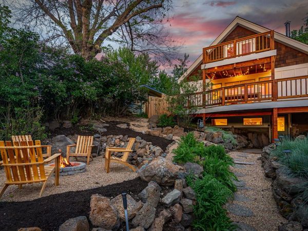 104 NW Congress Street, Bend, OR 97703