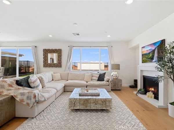 2805 Santa Fiora, Corona, CA 92882