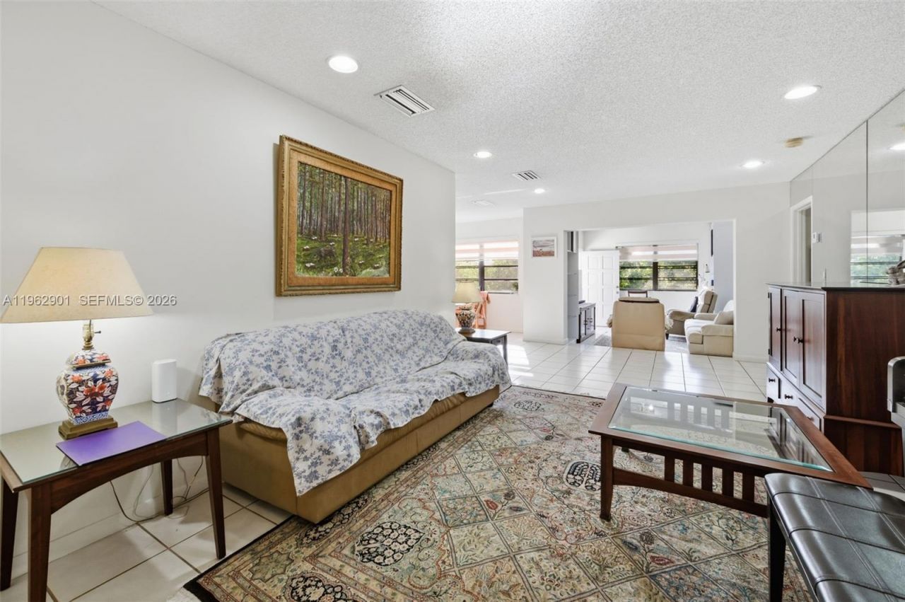 9208 Emerson Ave , Surfside, FL 33154 Photo