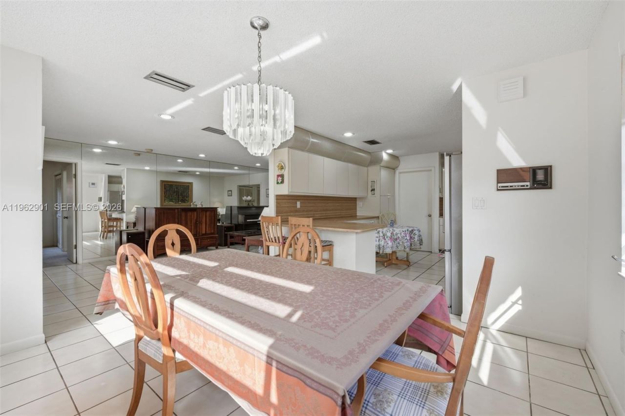 9208 Emerson Ave , Surfside, FL 33154 Photo