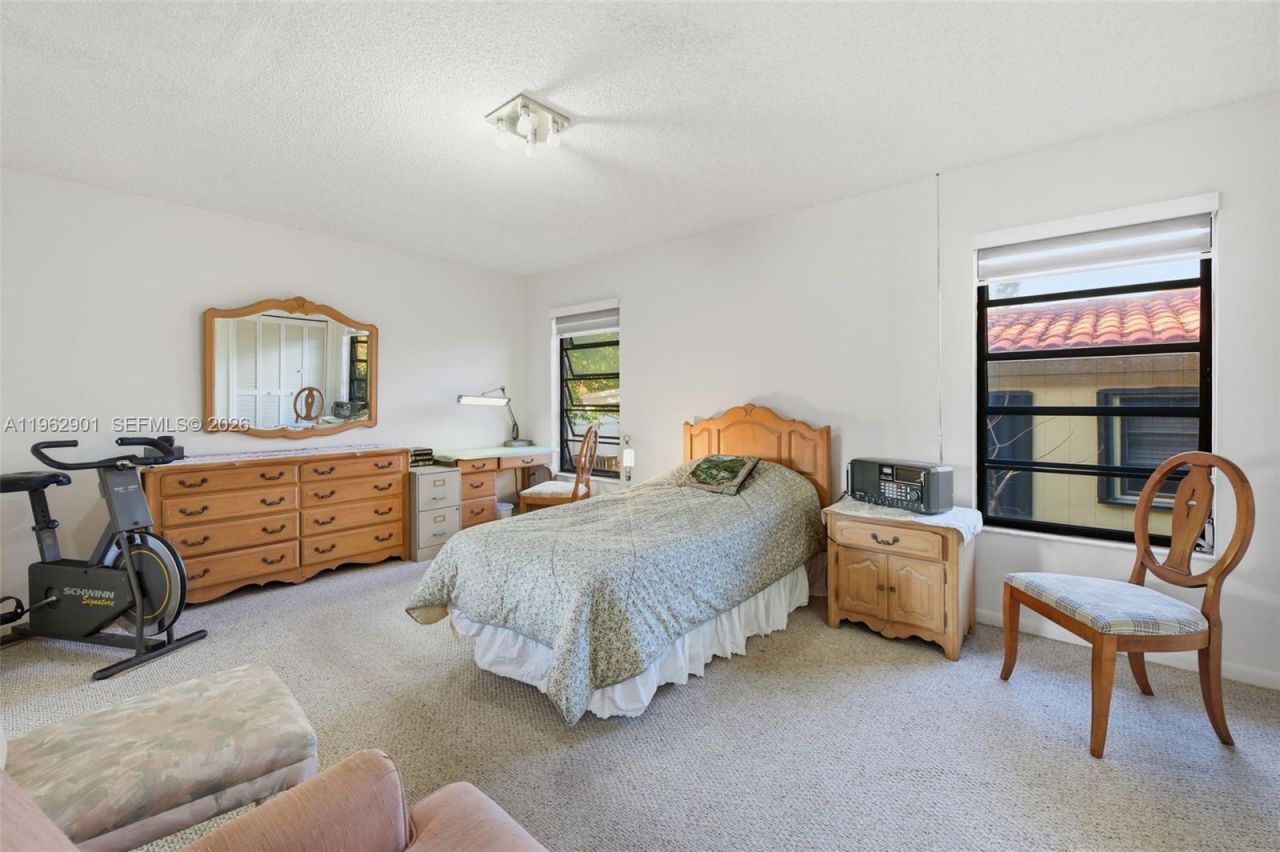 9208 Emerson Ave , Surfside, FL 33154 Photo