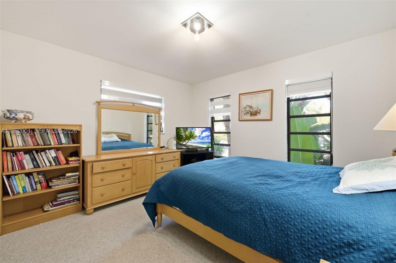 9208 Emerson Ave , Surfside, FL 33154 Photo