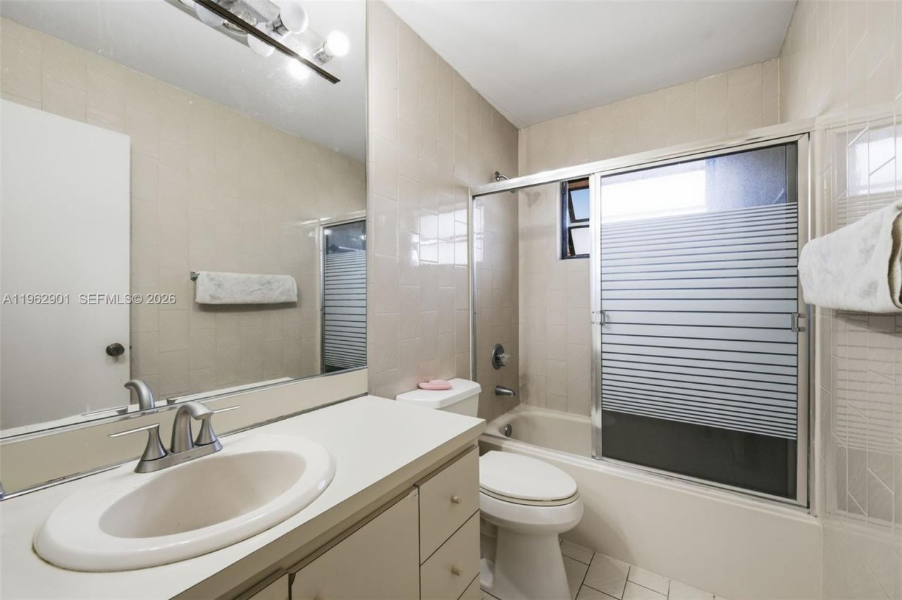 9208 Emerson Ave , Surfside, FL 33154 Photo