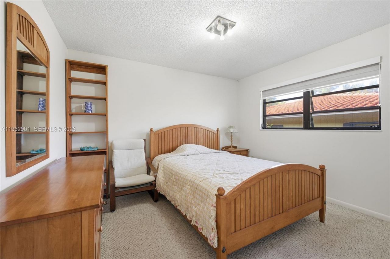 9208 Emerson Ave , Surfside, FL 33154 Photo