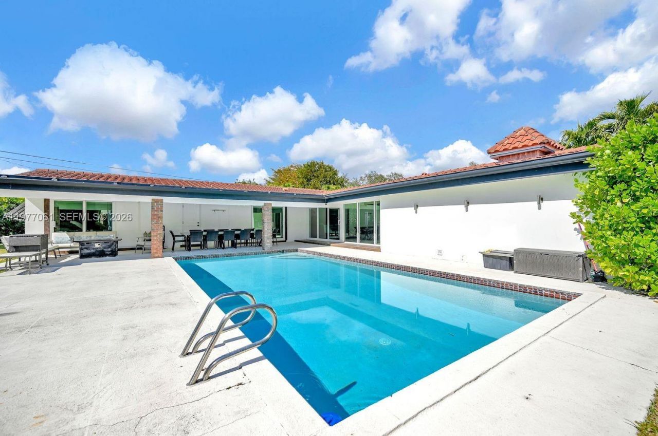 7700 SW 139th Ter, Palmetto Bay, FL 33158 Photo