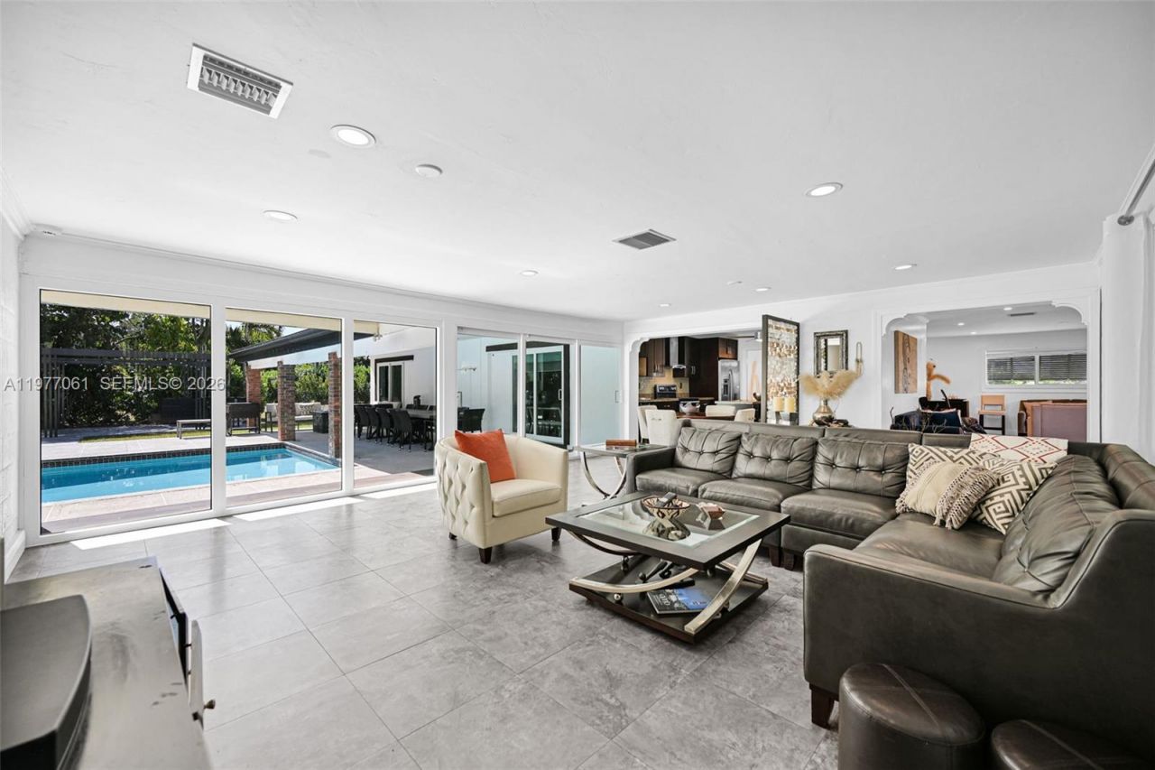 7700 SW 139th Ter, Palmetto Bay, FL 33158 Photo