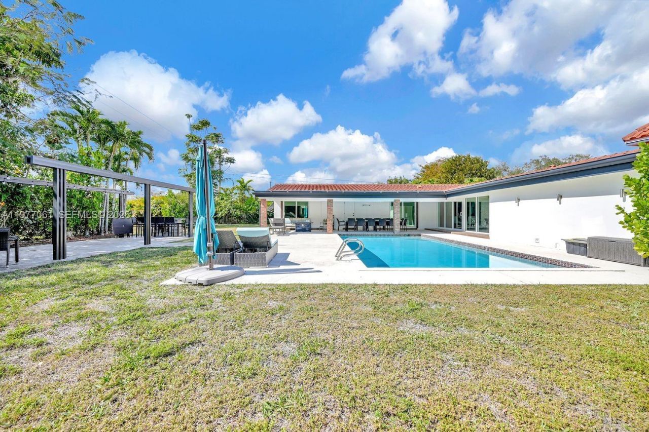 7700 SW 139th Ter, Palmetto Bay, FL 33158 Photo