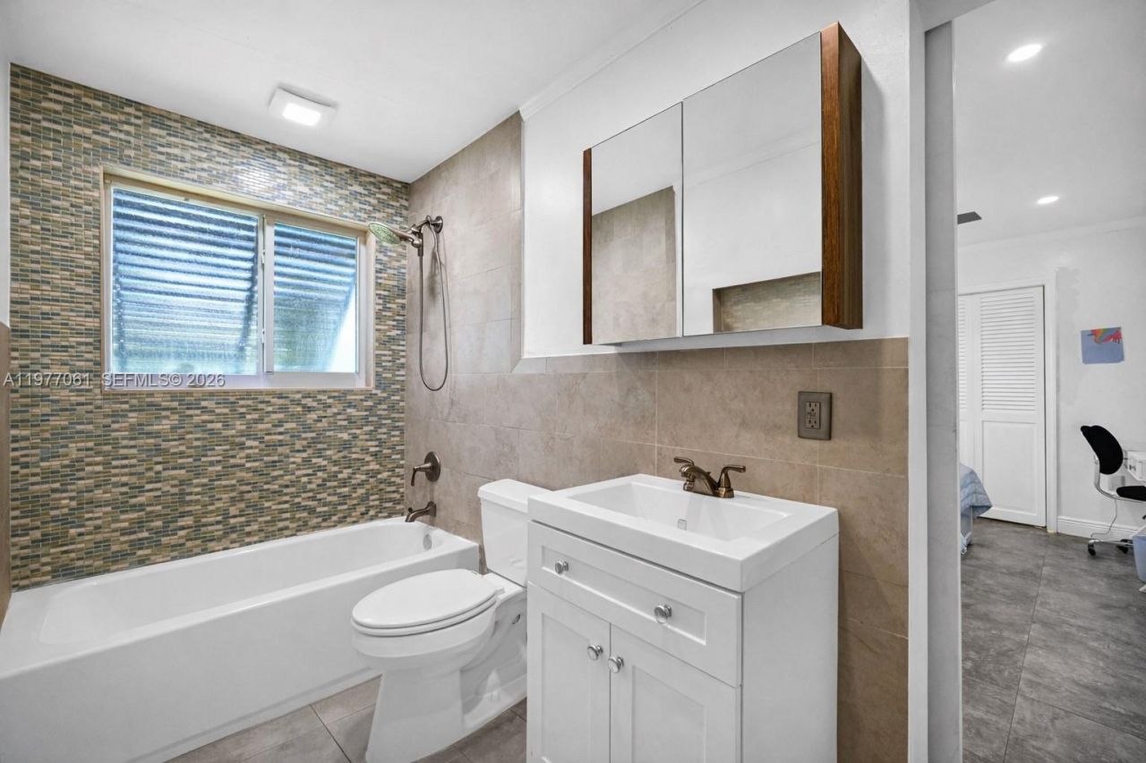 7700 SW 139th Ter, Palmetto Bay, FL 33158 Photo