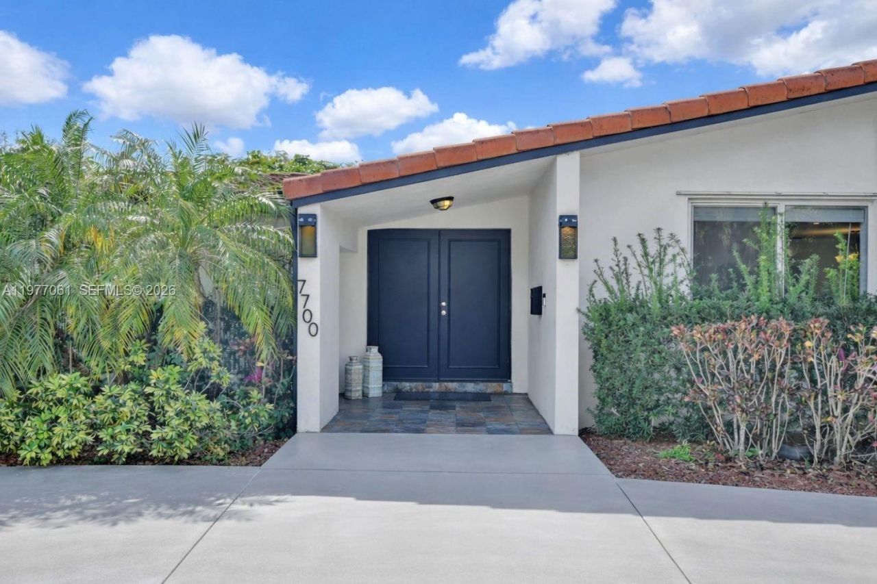 7700 SW 139th Ter, Palmetto Bay, FL 33158 Photo