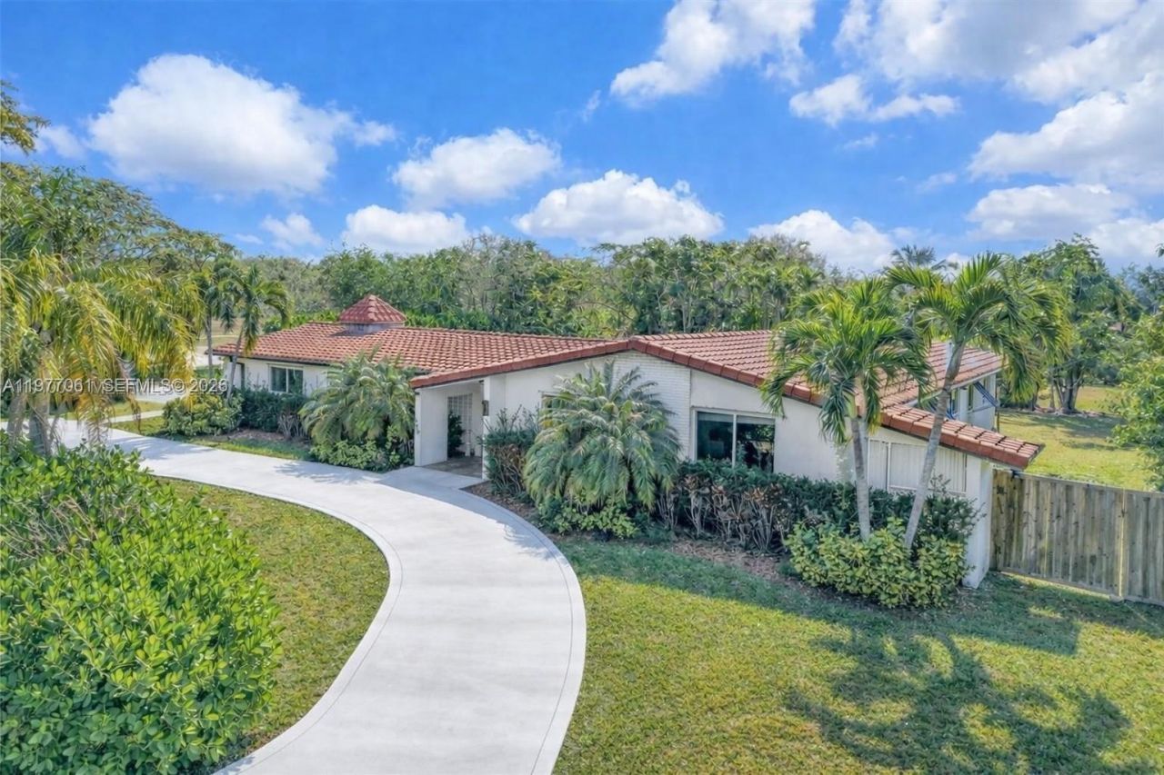 7700 SW 139th Ter, Palmetto Bay, FL 33158 Photo