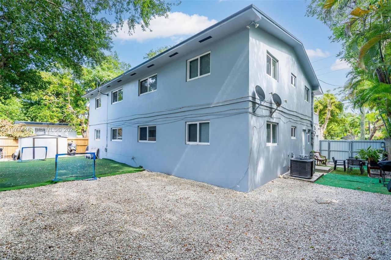 661 NE 61st St , Unit 3, Miami, FL 33137 Photo