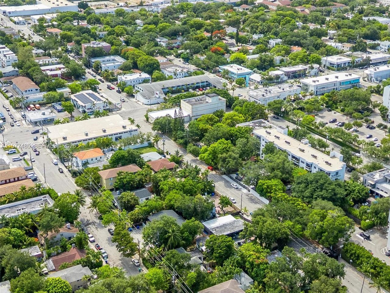 661 NE 61st St , Miami, FL 33137 Photo