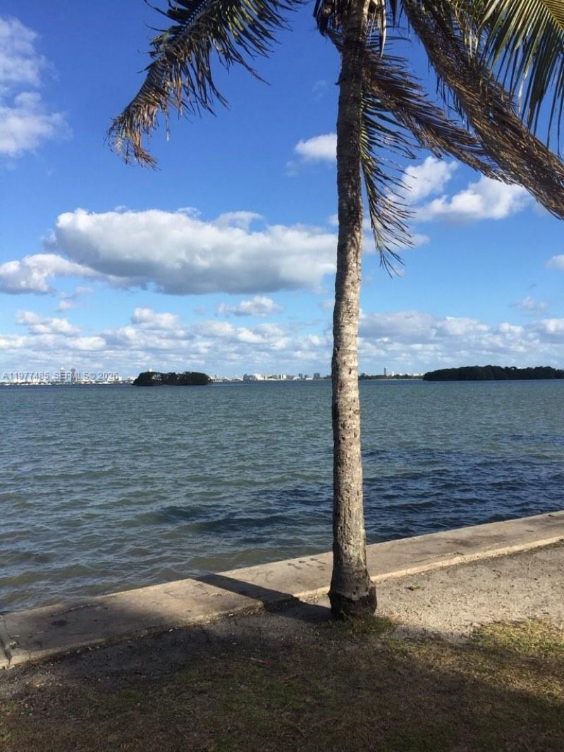 661 NE 61st St , Miami, FL 33137 Photo