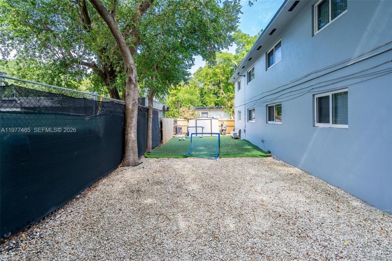 661 NE 61st St , Miami, FL 33137 Photo