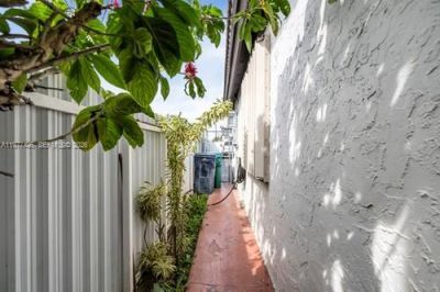 12696 NW 10th Ln, Miami, FL 33182 Photo