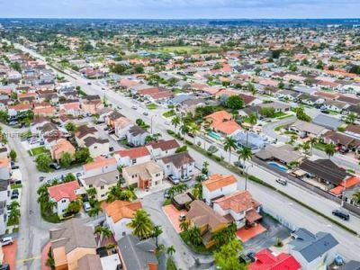 12696 NW 10th Ln, Miami, FL 33182 Photo