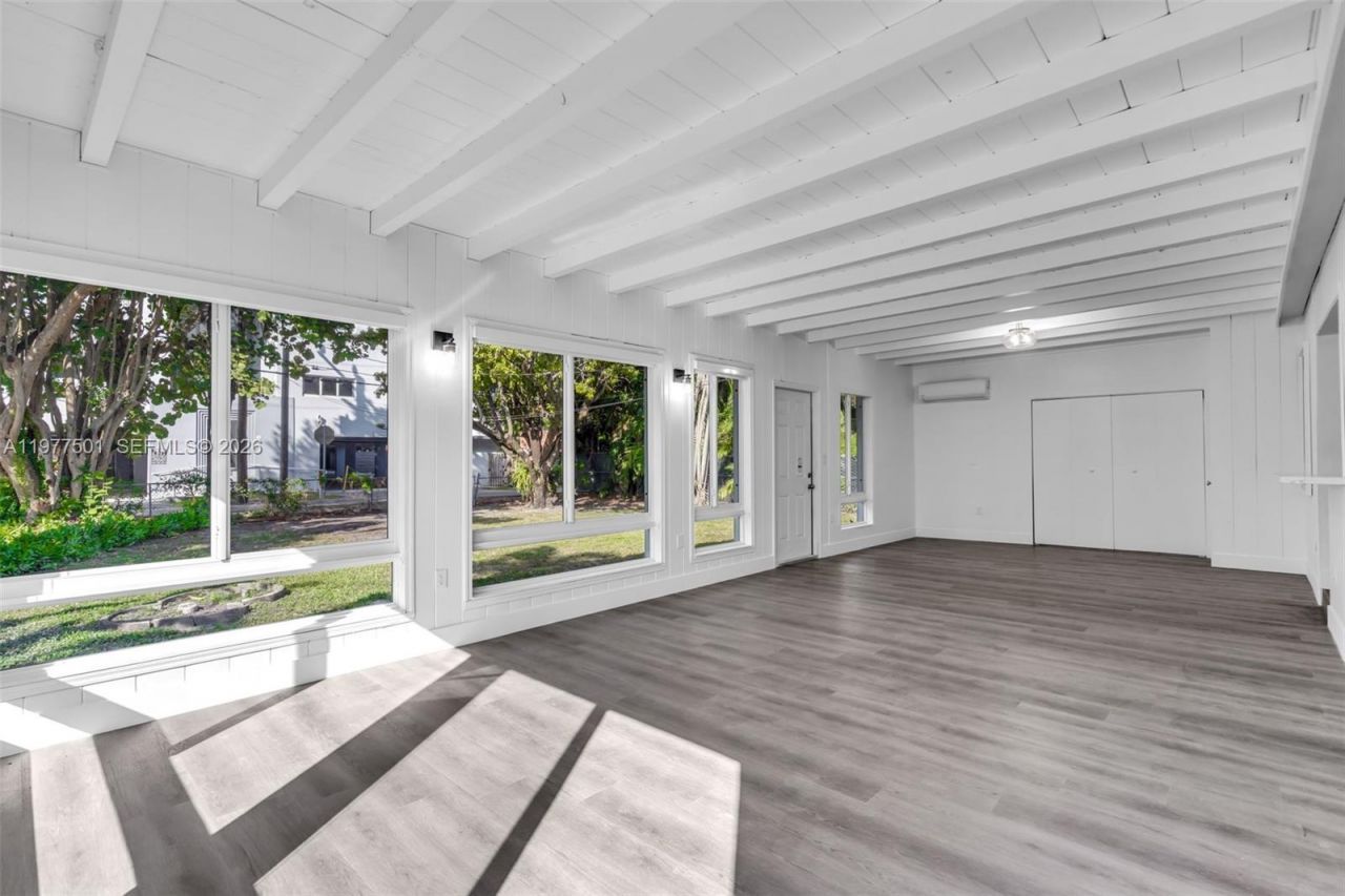 648 South Dr , Miami Springs, FL 33166 Photo