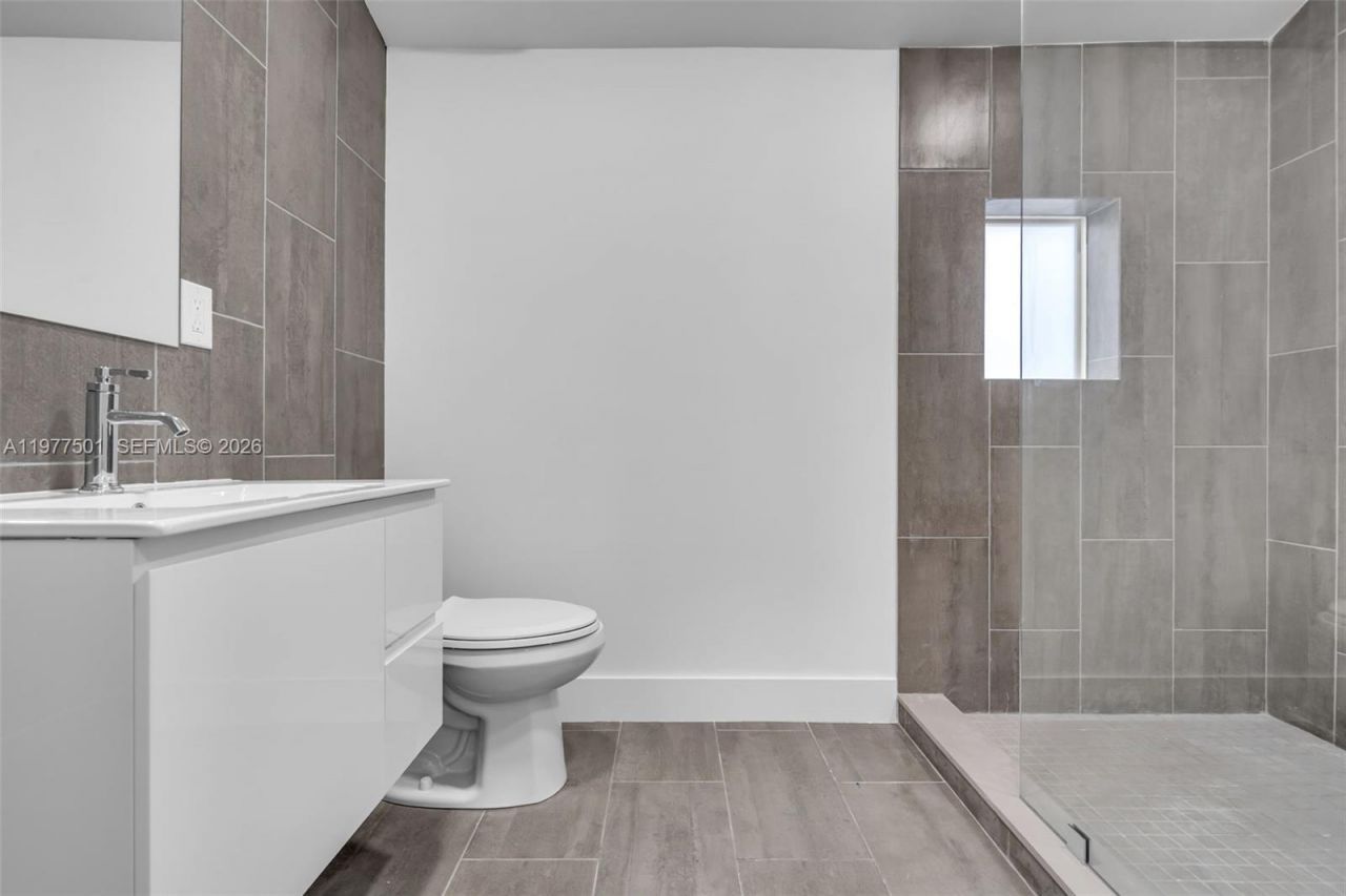 648 South Dr , Miami Springs, FL 33166 Photo