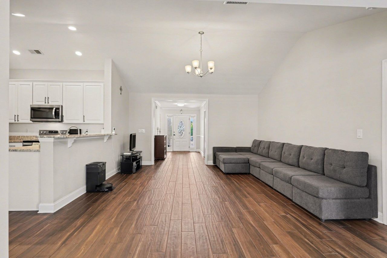 3116 Robins Nest Way Photo 4