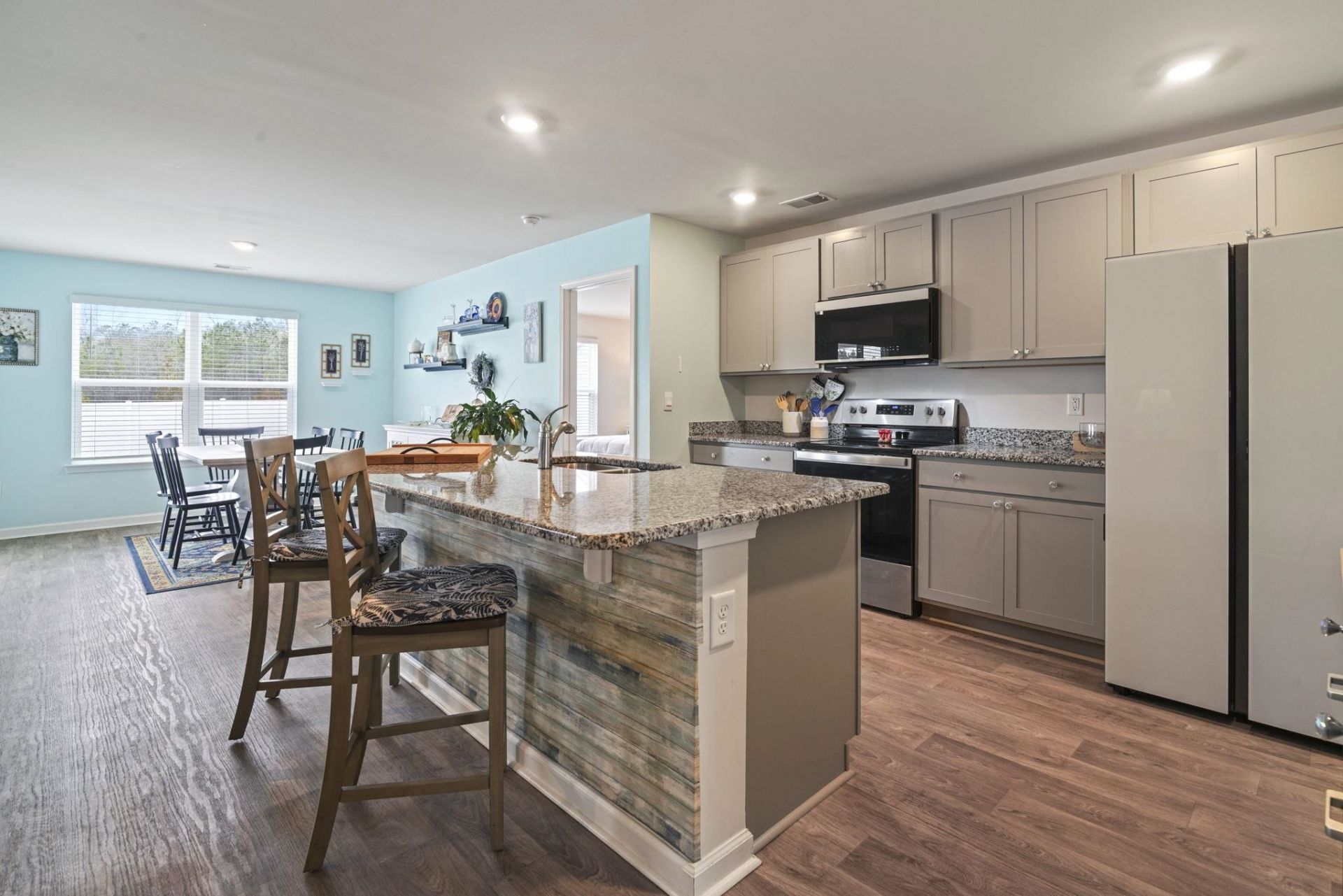 734 Woodland Farms Circle Photo 6