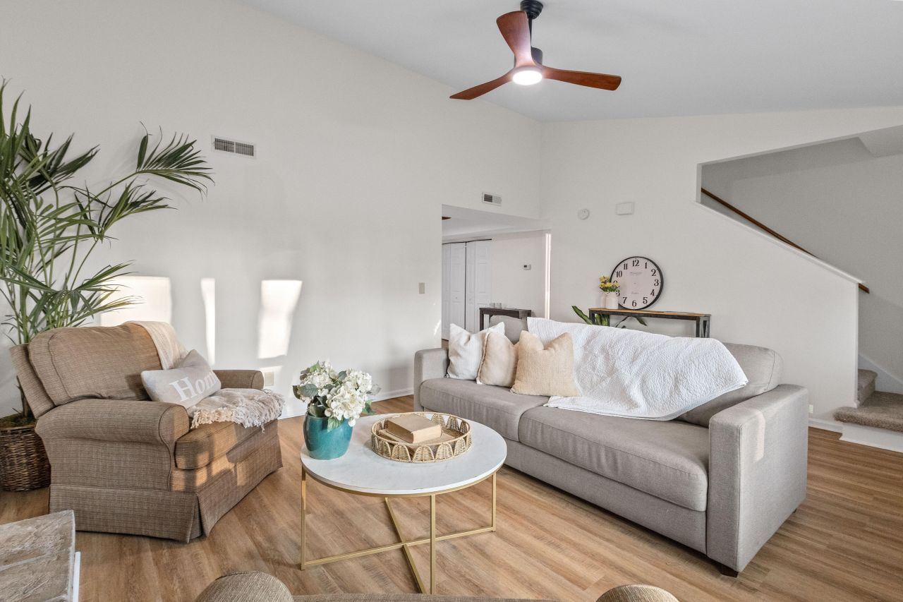 115 Broken Trail Photo 12