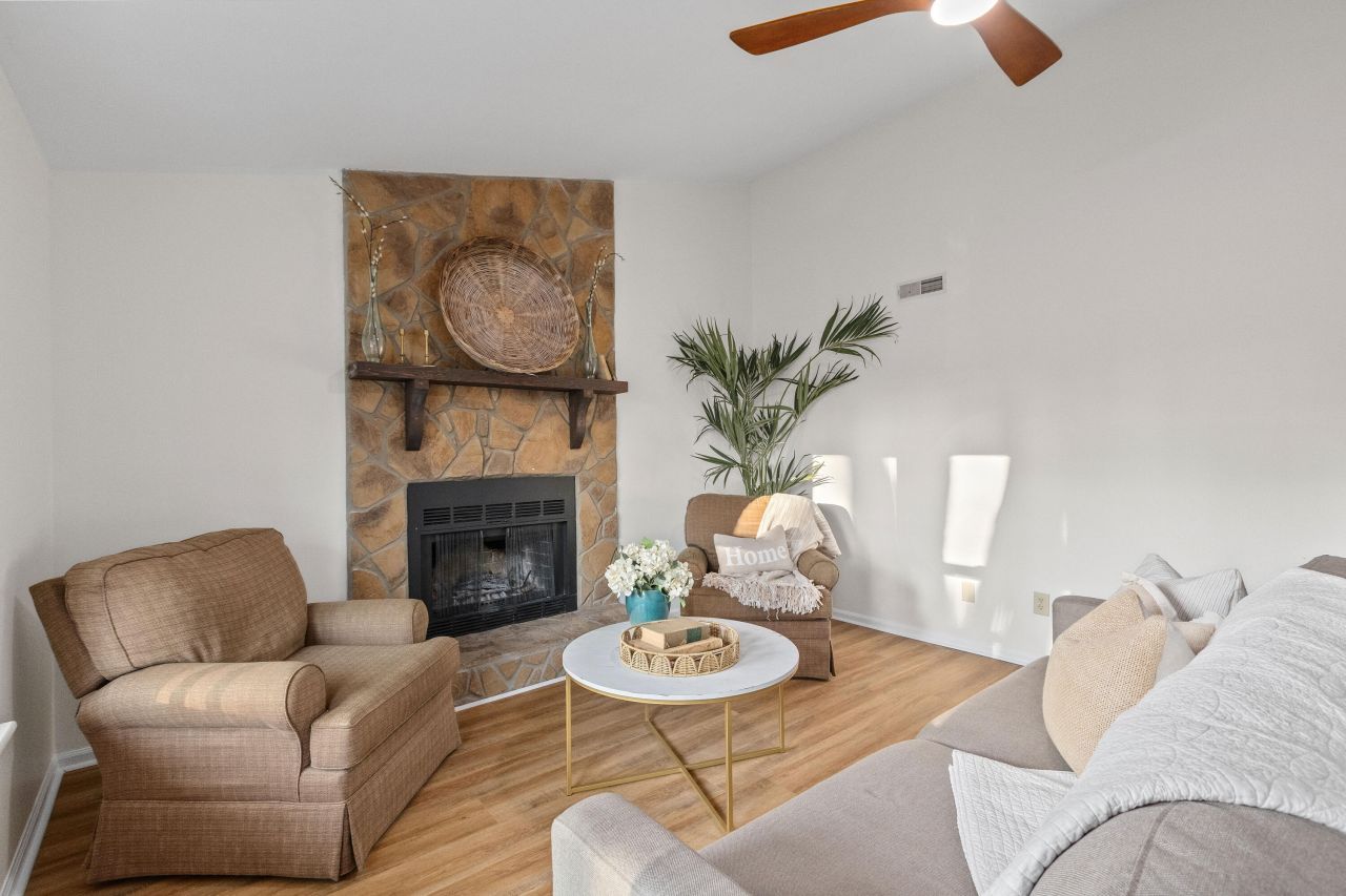 115 Broken Trail Photo 15