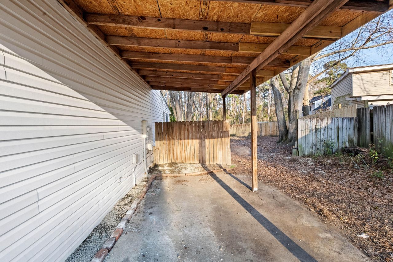 115 Broken Trail Photo 16