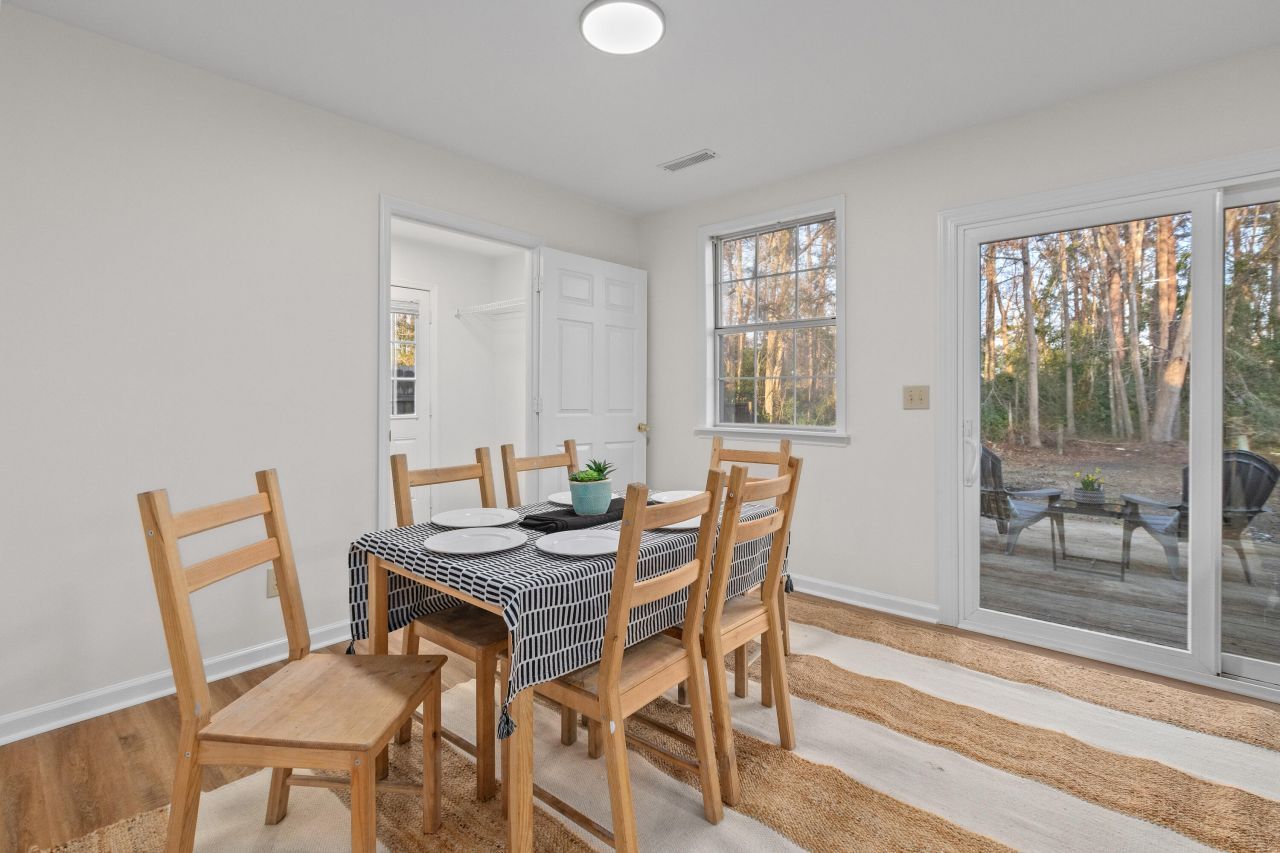 115 Broken Trail Photo 20