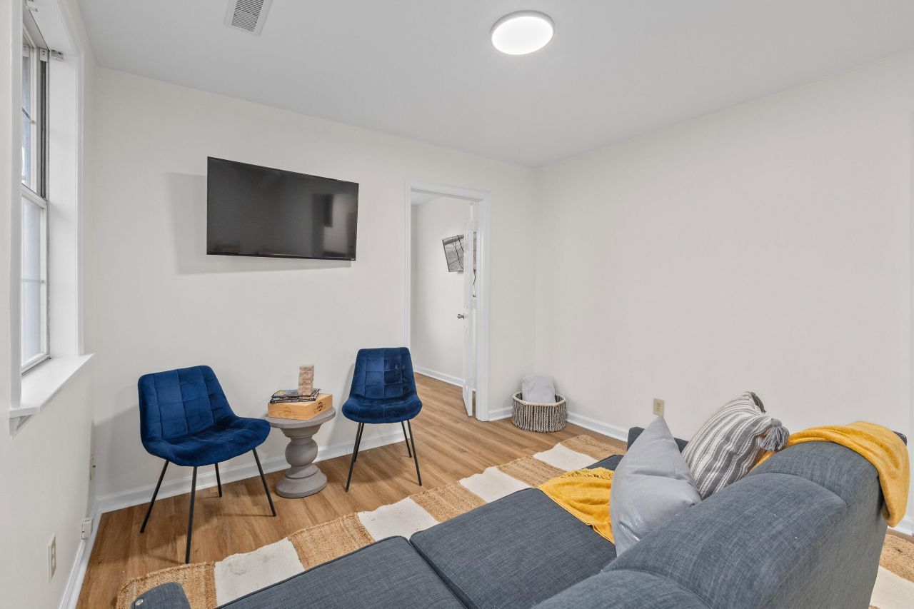 115 Broken Trail Photo 23