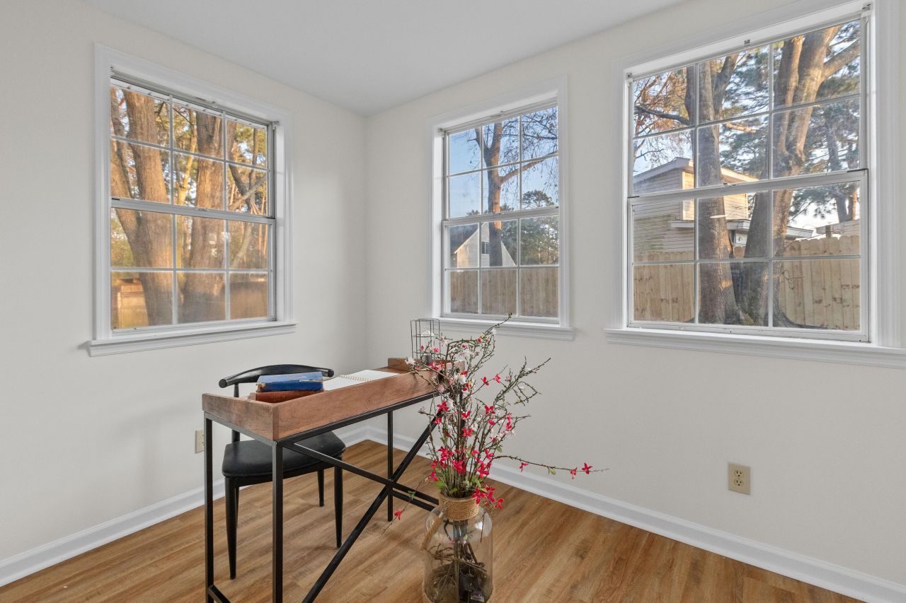 115 Broken Trail Photo 26