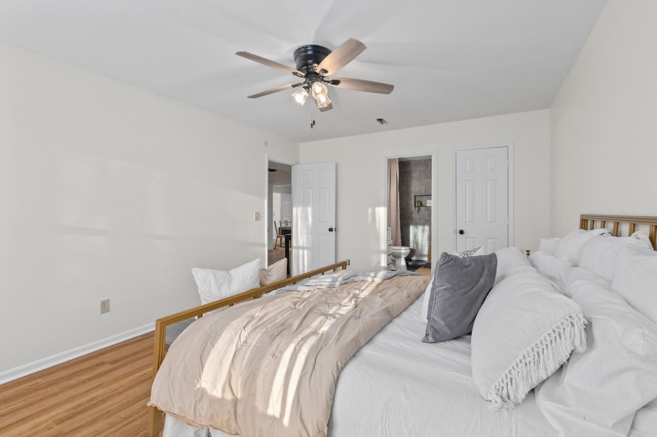 115 Broken Trail Photo 33