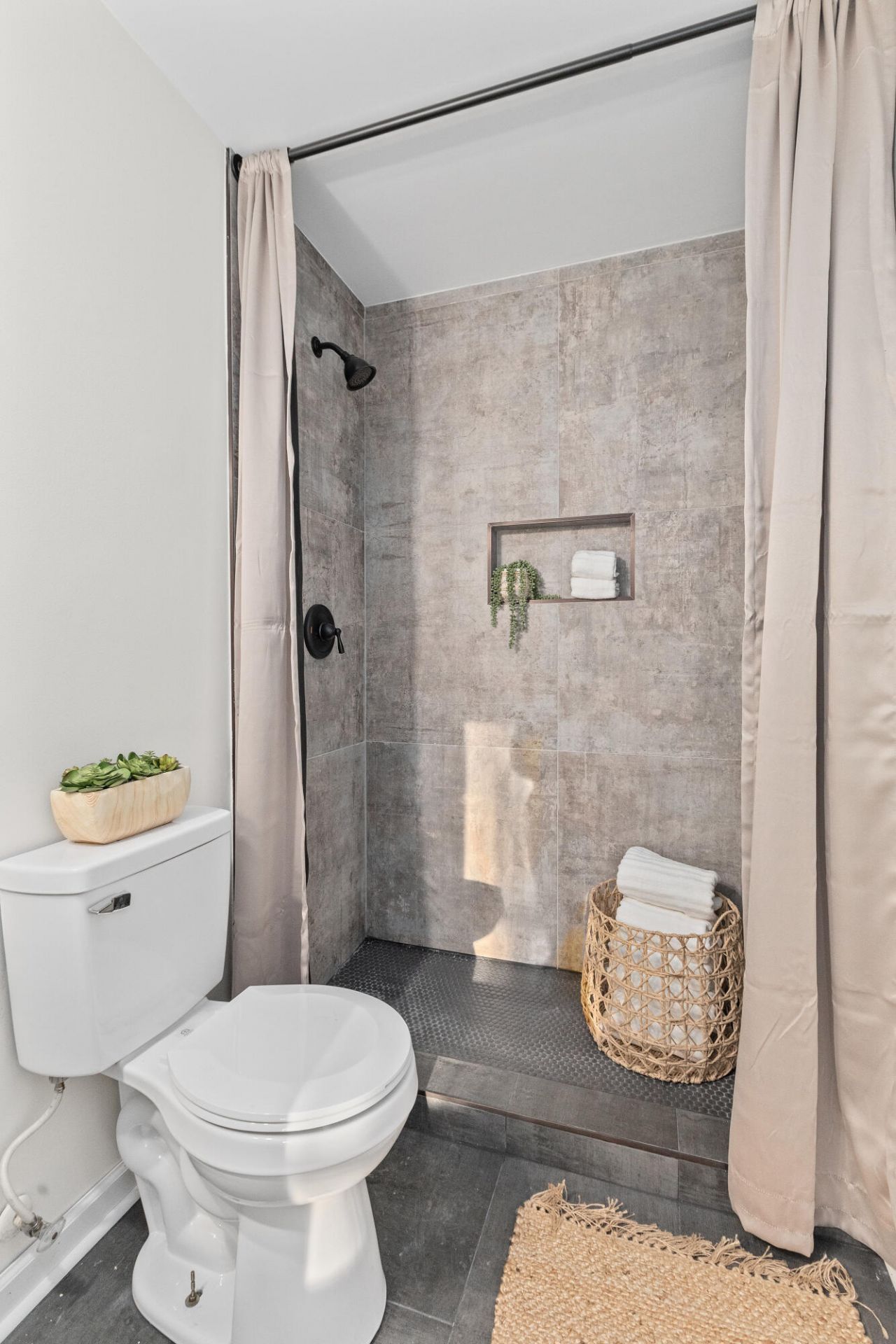 115 Broken Trail Photo 36