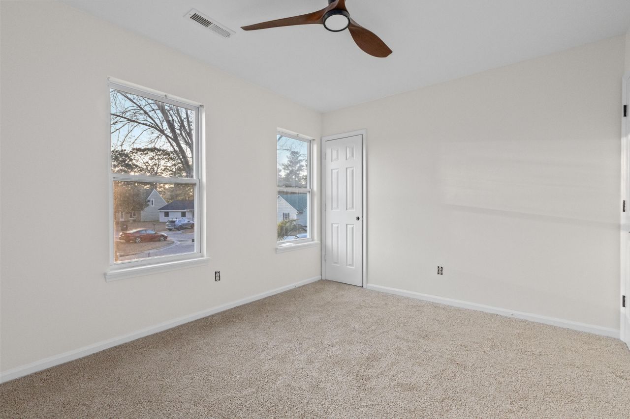 115 Broken Trail Photo 41