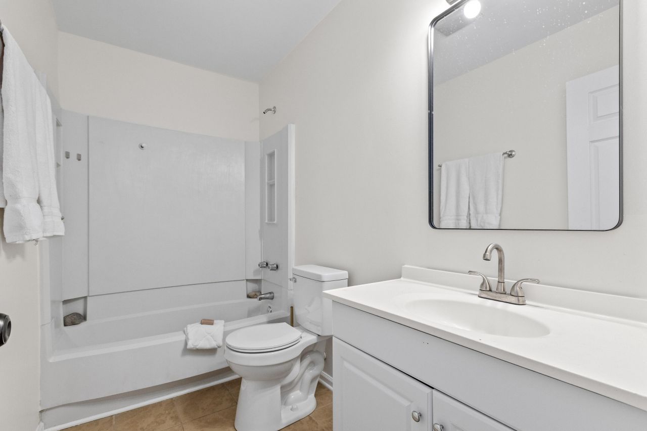 115 Broken Trail Photo 43