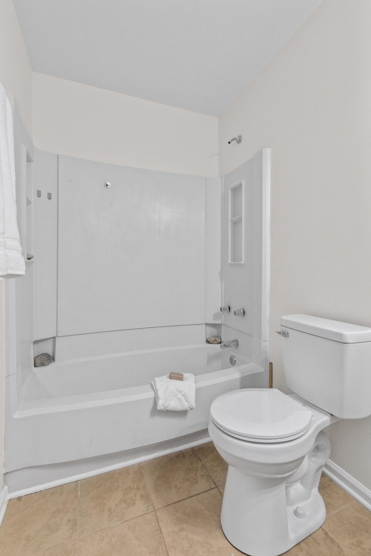 115 Broken Trail Photo 44