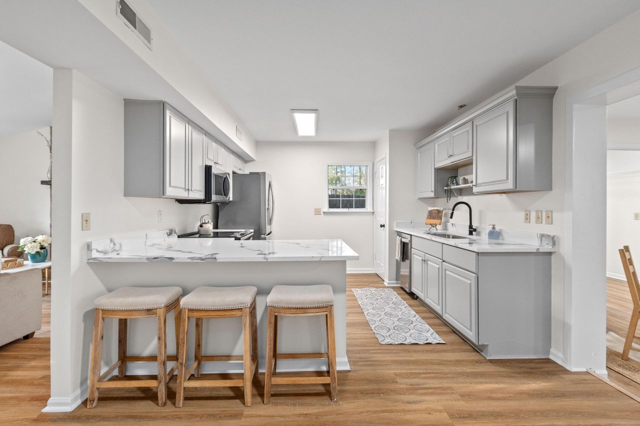 115 Broken Trail Photo 5