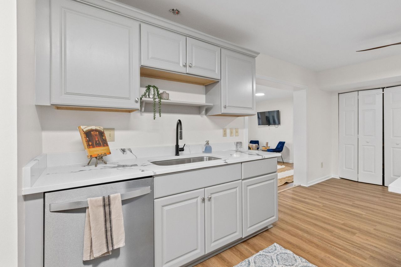 115 Broken Trail Photo 8