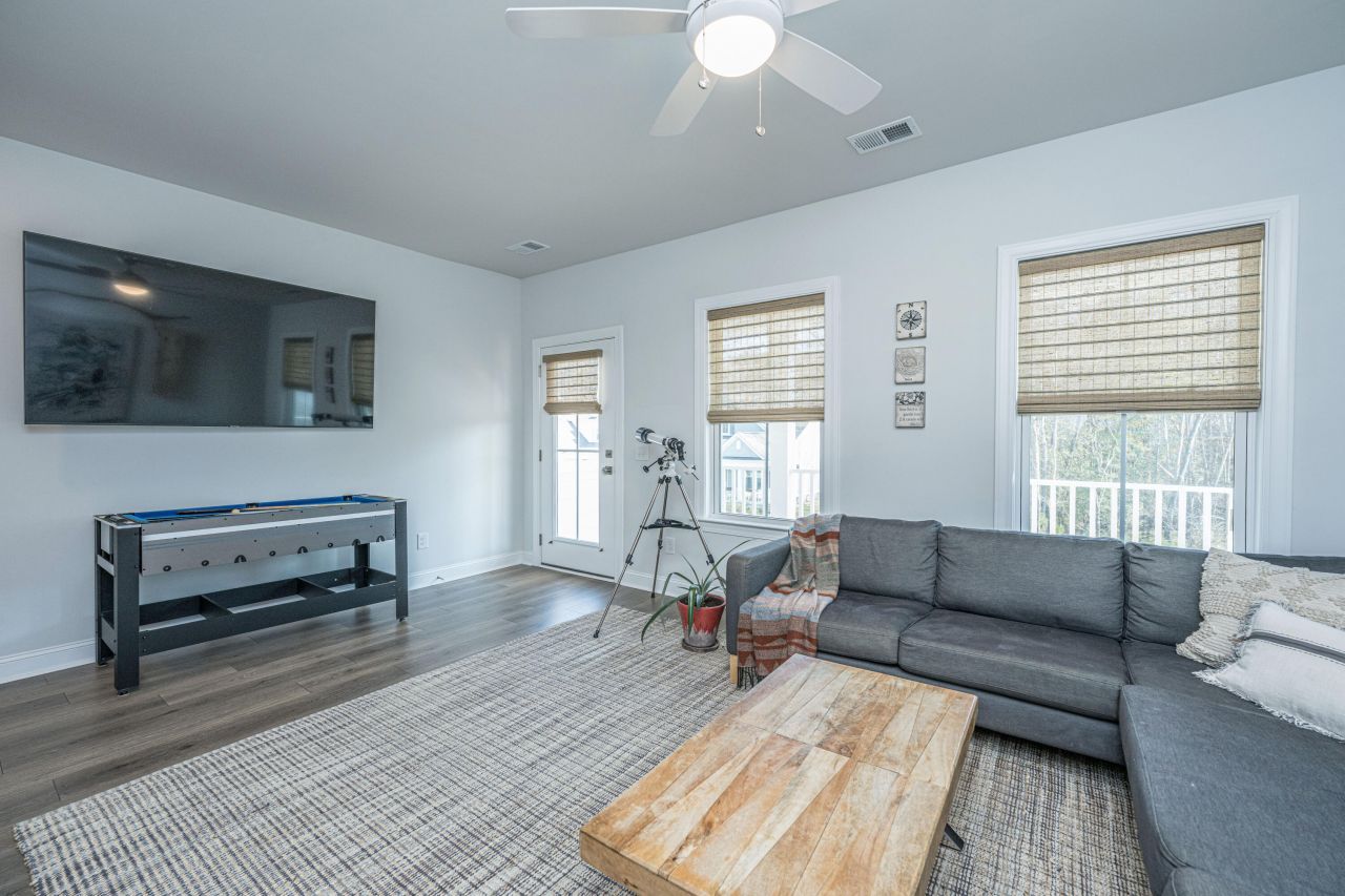 2037 Bullyard Sound Way Photo 33