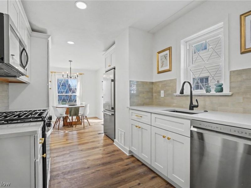 229 Hayes Avenue, Cuyahoga Falls, OH 44221 Photo 4