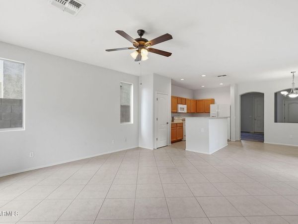 3651 E SUNDANCE Avenue, Gilbert, AZ 85297