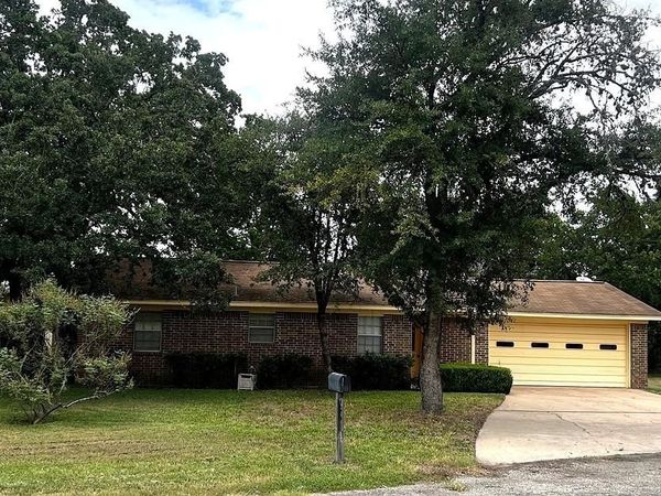 240 S Reed CIR, La Grange, TX 78945