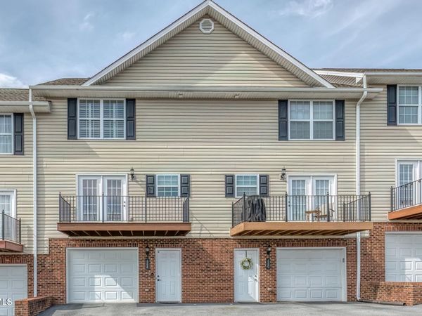664 Grays Pointe Court, Unit -, Johnson City, TN 37615