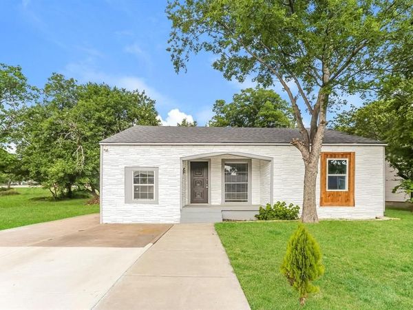 2628 S Marsalis Avenue , Dallas, TX 75216