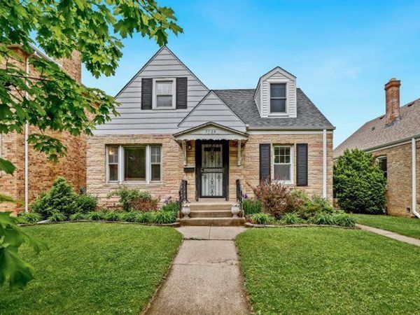 7738 W Rascher Avenue, Chicago, IL 60656