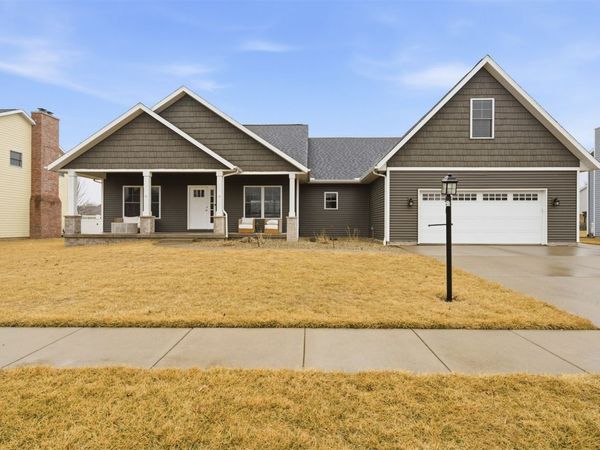 404 Victoria Drive, Washington, IL 61571