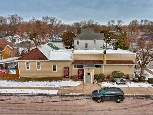 253 9th Street , Lasalle, IL 61301